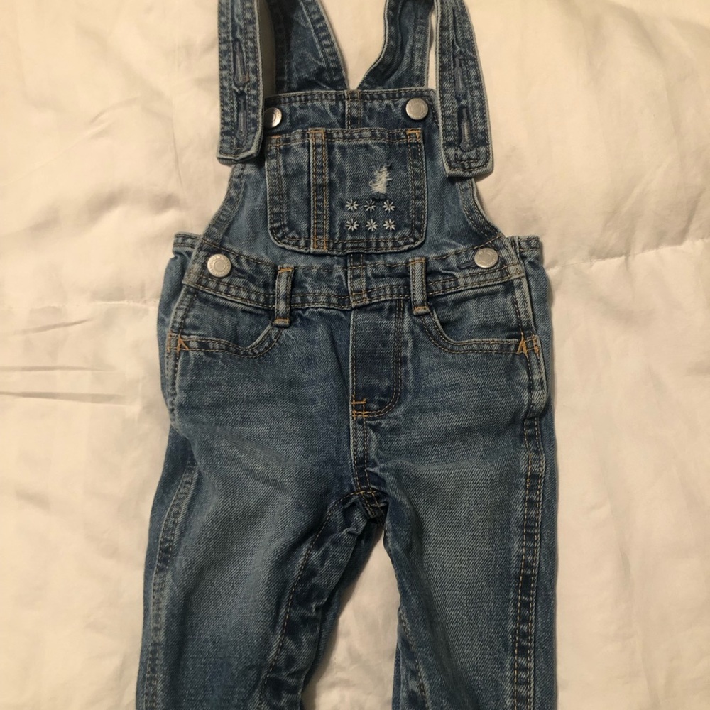 Adorable Old Navy baby girl denim jean overalls